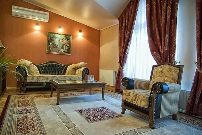 Okolytsya Motel รีฟเน ภายนอก รูปภาพ
